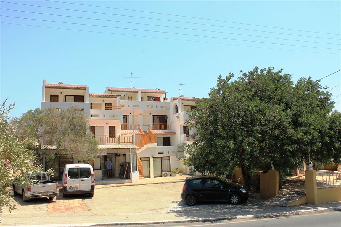 Adosado en Agios Nikolaos, Greece 650 m² No. 7016