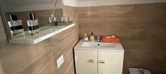 40m² Commercial property in Pistoia, Italy No. 119822 7