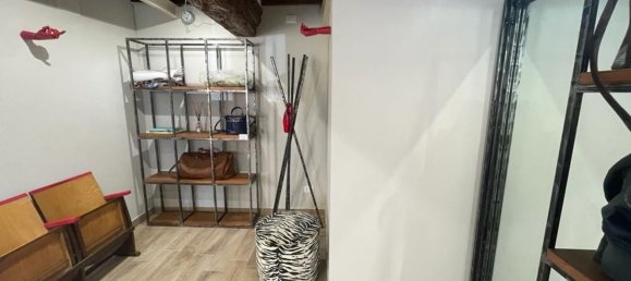 40m² Commercial property in Pistoia, Italy No. 119822 2