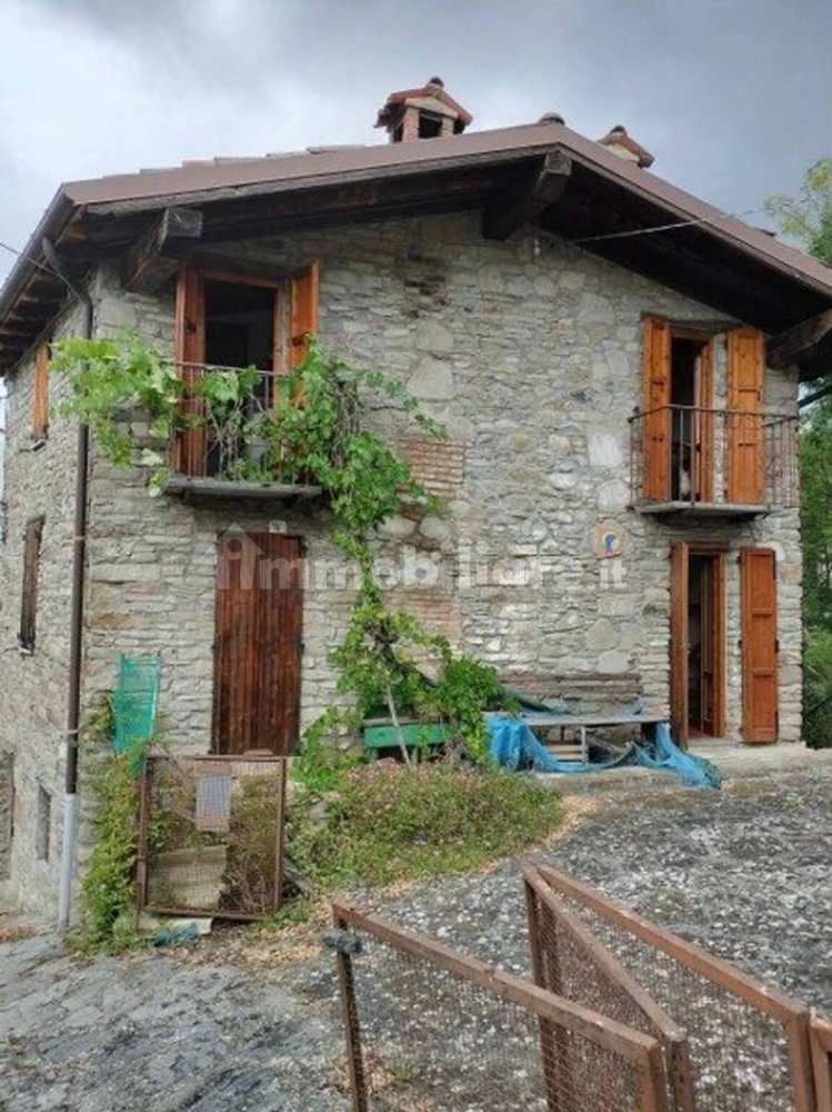 4 Schlafzimmer Villa in Varzi, Italy, Nr. 66653