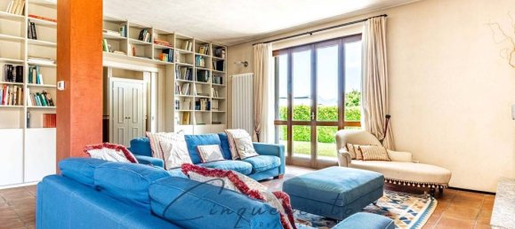 6 bedrooms Villa in Anzano del Parco, Italy No. 374191 4