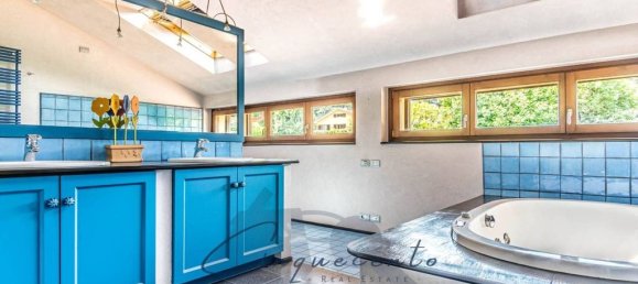 6 bedrooms Villa in Anzano del Parco, Italy No. 374191 21