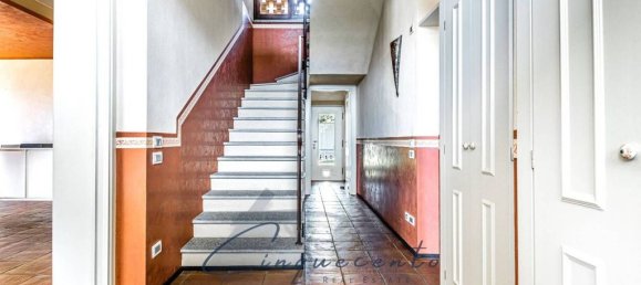 6 bedrooms Villa in Anzano del Parco, Italy No. 374191 13