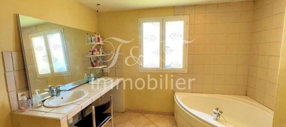 Imóvel comercial T2 em Saint-Saturnin-les-Apt, France N.º 353190 13