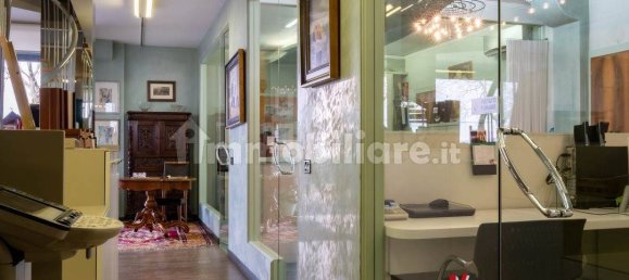 Коммерческая недвижимость с 5 комнатами в Ногароле Рокка, Италия № 159741 14