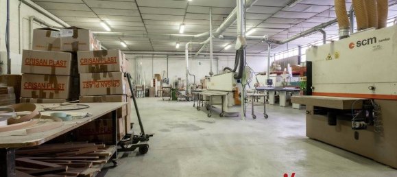 Коммерческая недвижимость с 5 комнатами в Ногароле Рокка, Италия № 159741 4