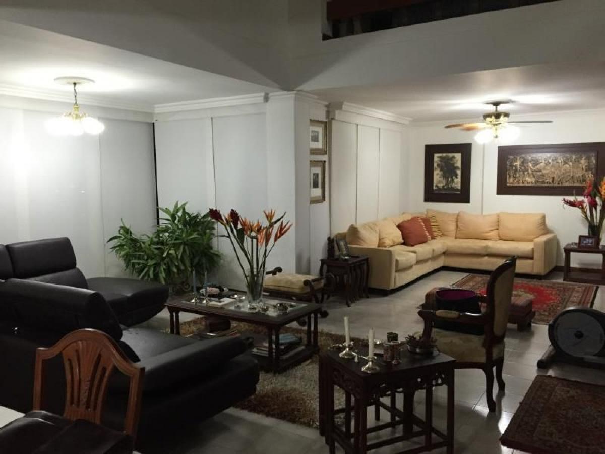 4 bedrooms Apartment in Guadalajara de Buga, Colombia No. 891