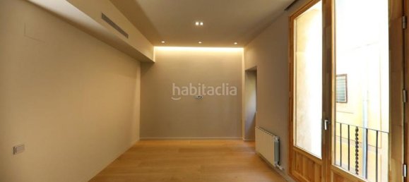 Apartamento T2 em Ciutat Vella, Spain N.º 25649 3