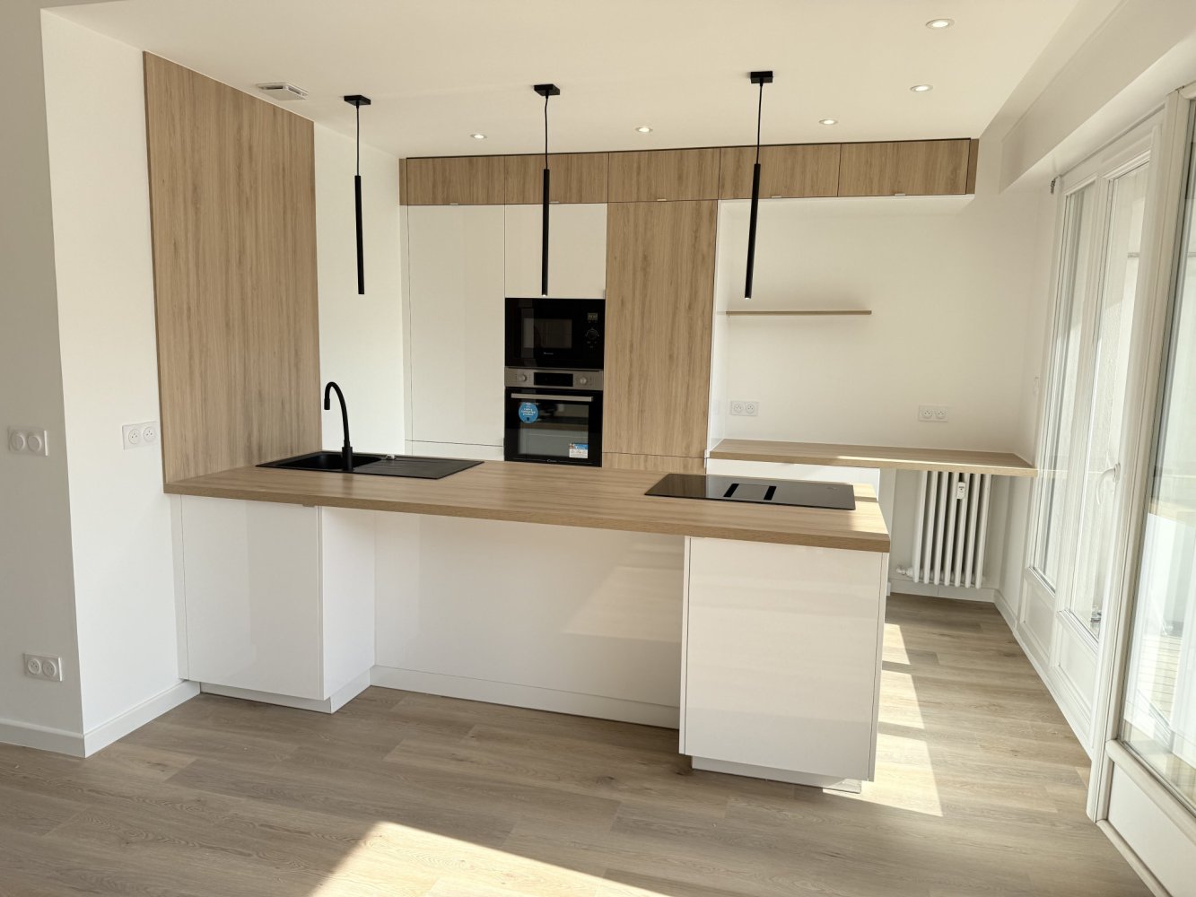 Apartamento de 3 dormitorios en Aix-les-Bains, France No. 200293