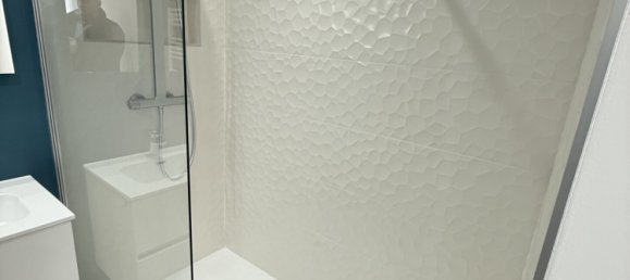 Apartamento de 3 dormitorios en Aix-les-Bains, France No. 200293 4