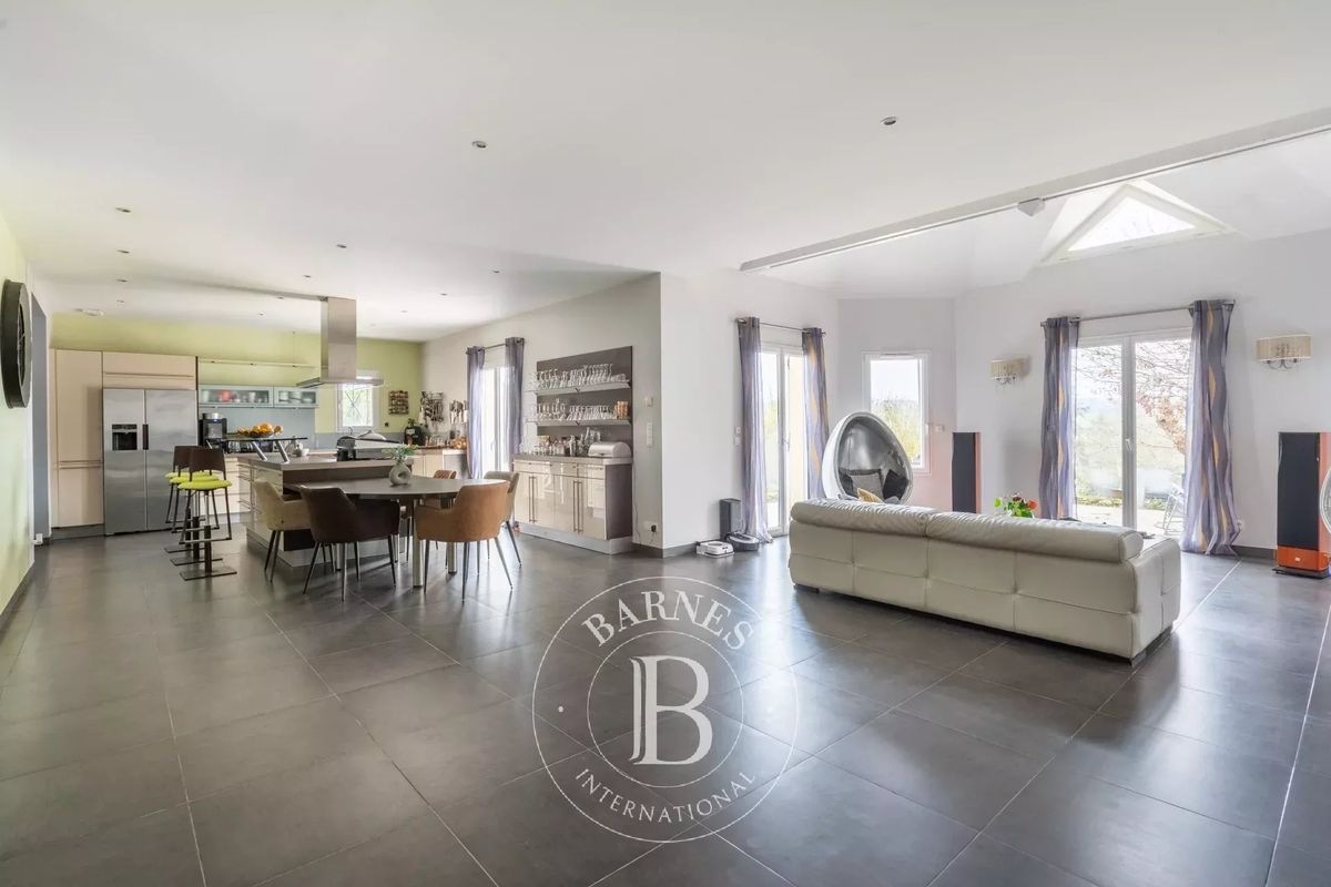 Дом с 7 спальнями в Жуар-Поншартрен, Франция № 167392