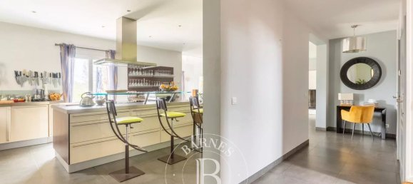 Дом с 7 спальнями в Жуар-Поншартрен, Франция № 167392 7