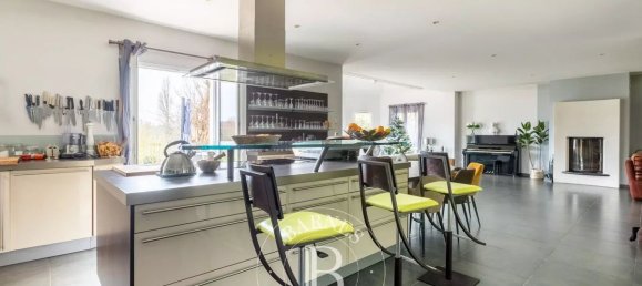 Дом с 7 спальнями в Жуар-Поншартрен, Франция № 167392 9