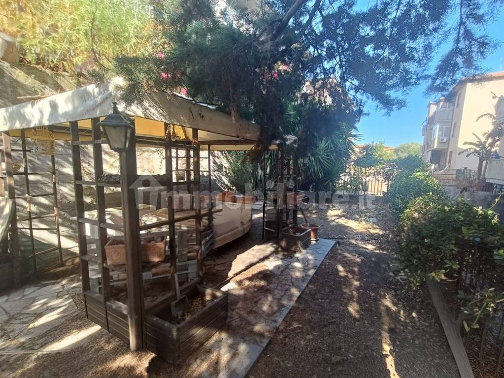 Apartamento T2 em Tremestieri Etneo, Italy N.º 364549