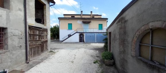 3 rooms House in Caorso, Italy No. 107423 2