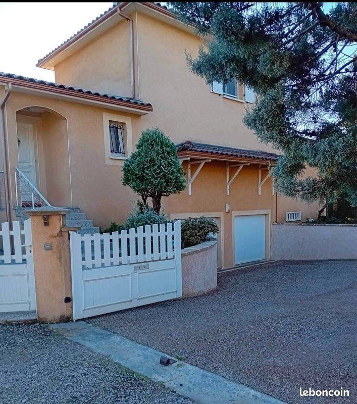 4 bedrooms Villa in Lot, France No. 288178