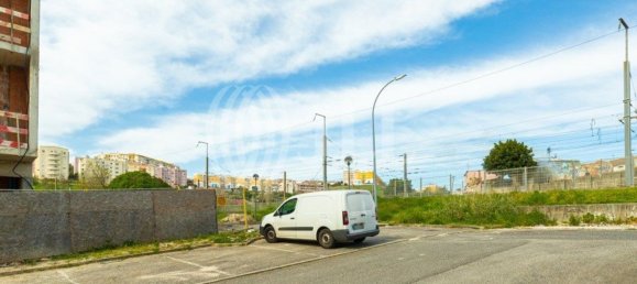 320m² Land in Amadora, Portugal No. 72397 5