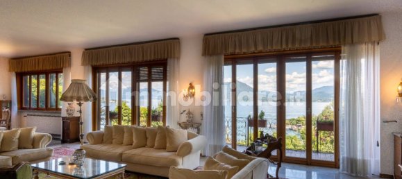 Villa de 6 dormitorios en Stresa, Italy No. 288296 11