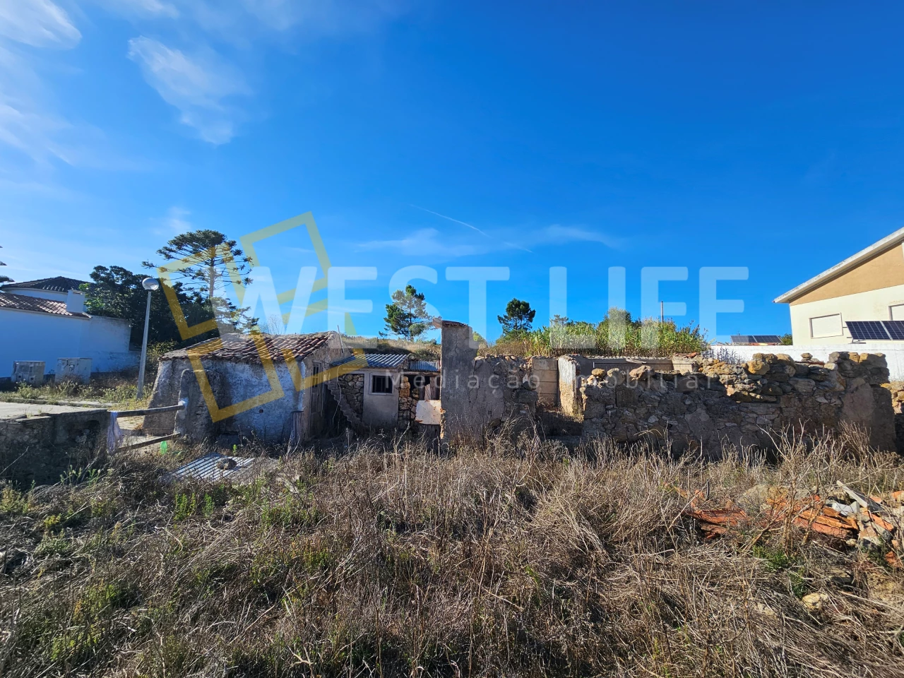Terreno en Ericeira, Portugal 429 m² No. 355011