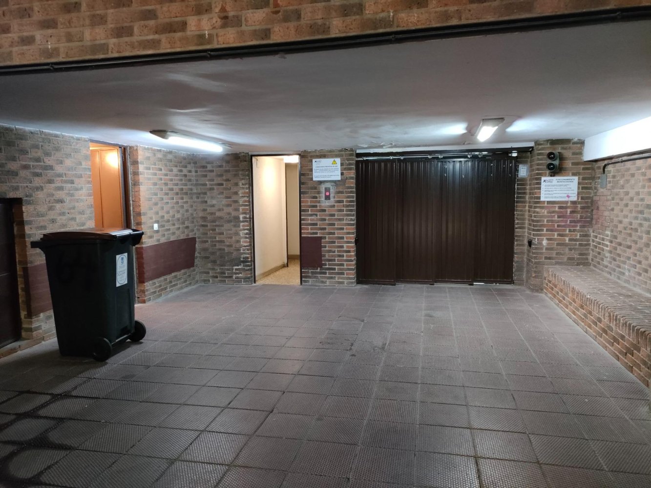 Парковка 36м² в Мадрид, Испания № 139605