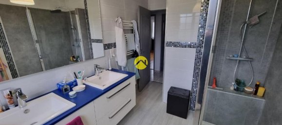 4 chambres Maison à Bourges, France No. 276710 4