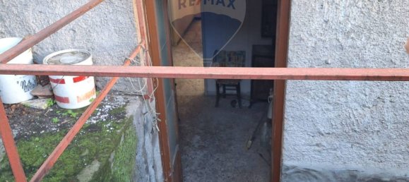 2 bedrooms House in Belpasso, Italy No. 121399 3