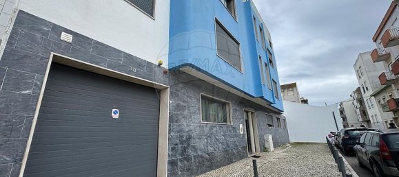 149m² Parking in Barreiro, Portugal No. 45778 3
