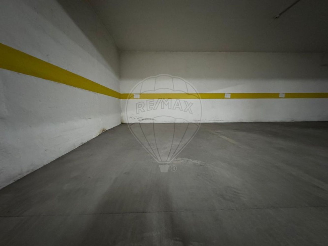149m² Parking in Barreiro, Portugal No. 45778