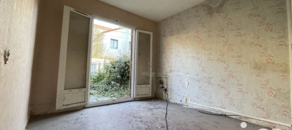 3 rooms House in Montreuil, France No. 163480 2