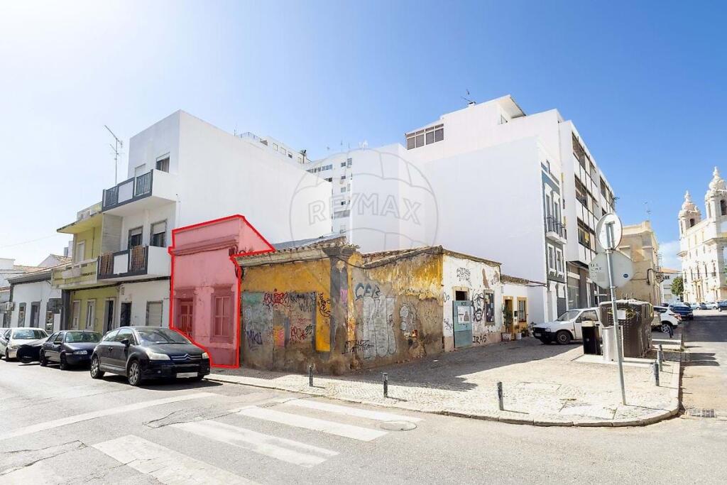 Villa de 2 dormitorios en Faro, Portugal No. 177613