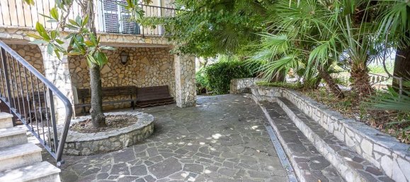 Вилла с 18 спальнями в Коллевеккьо, Италия № 266189 47