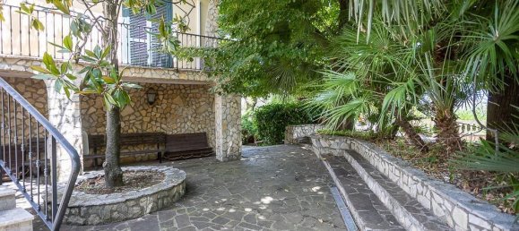 Вилла с 18 спальнями в Коллевеккьо, Италия № 266189 48