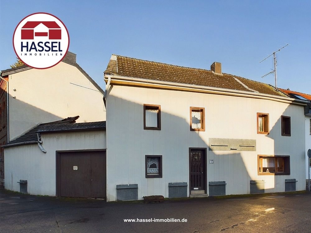 8 rooms House in Euskirchen, Germany No. 15975