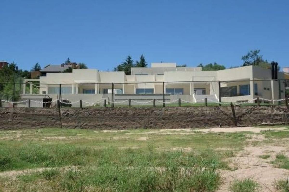 5 bedrooms House in Cordoba, Argentina No. 4759