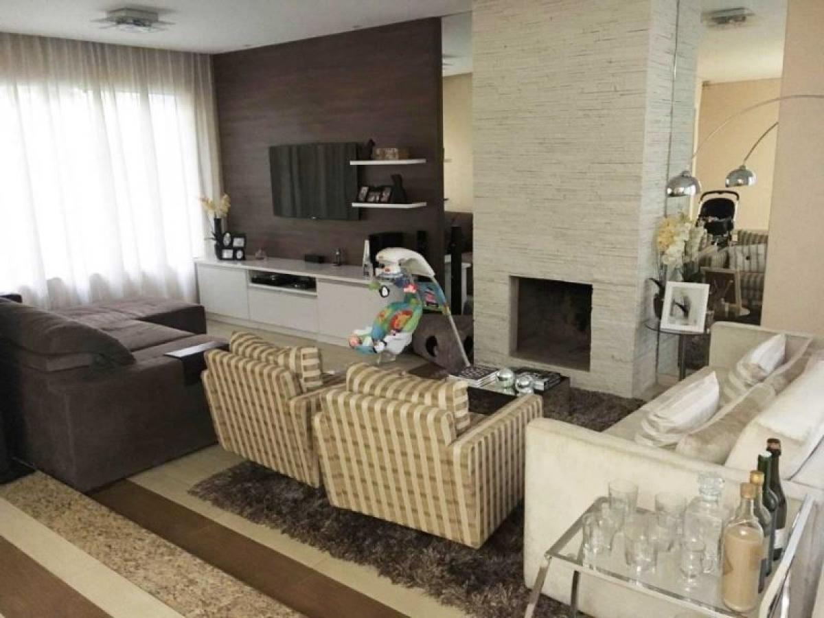 Casa de 4 dormitorios en Sao Paulo, Brazil No. 467603