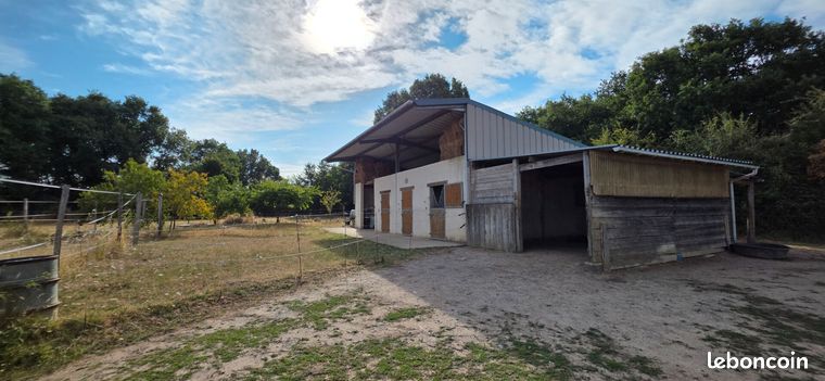 Земельный участок 58869м² в Ле Блан, Франция № 304947