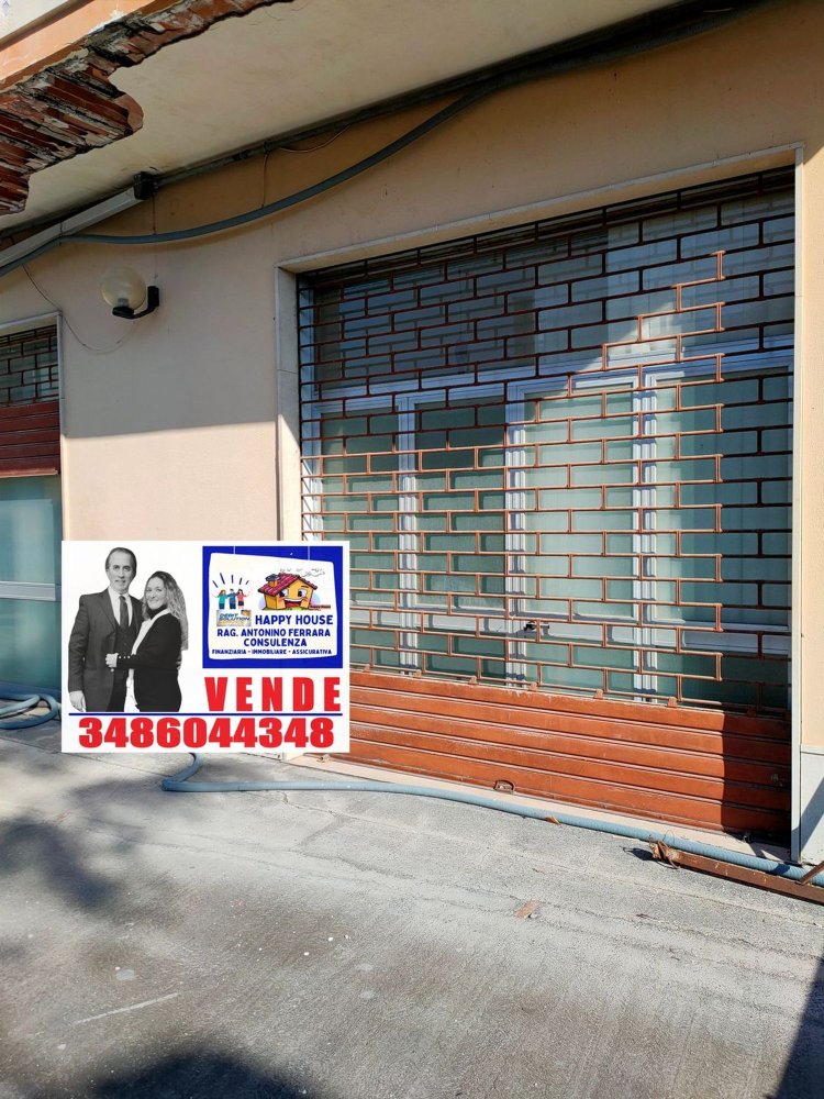 648m² Commercial property in Giarre, Italy No. 136276