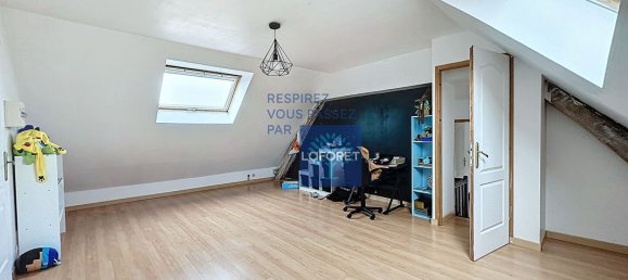 Casa de 4 dormitorios en Thennes, France No. 77356 9