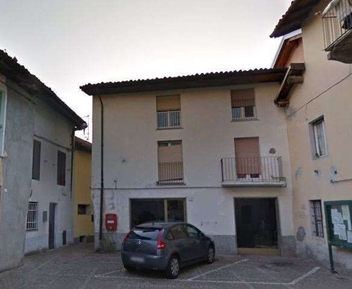 Квартира с 4 комнатами в Баллабио, Италия № 4448