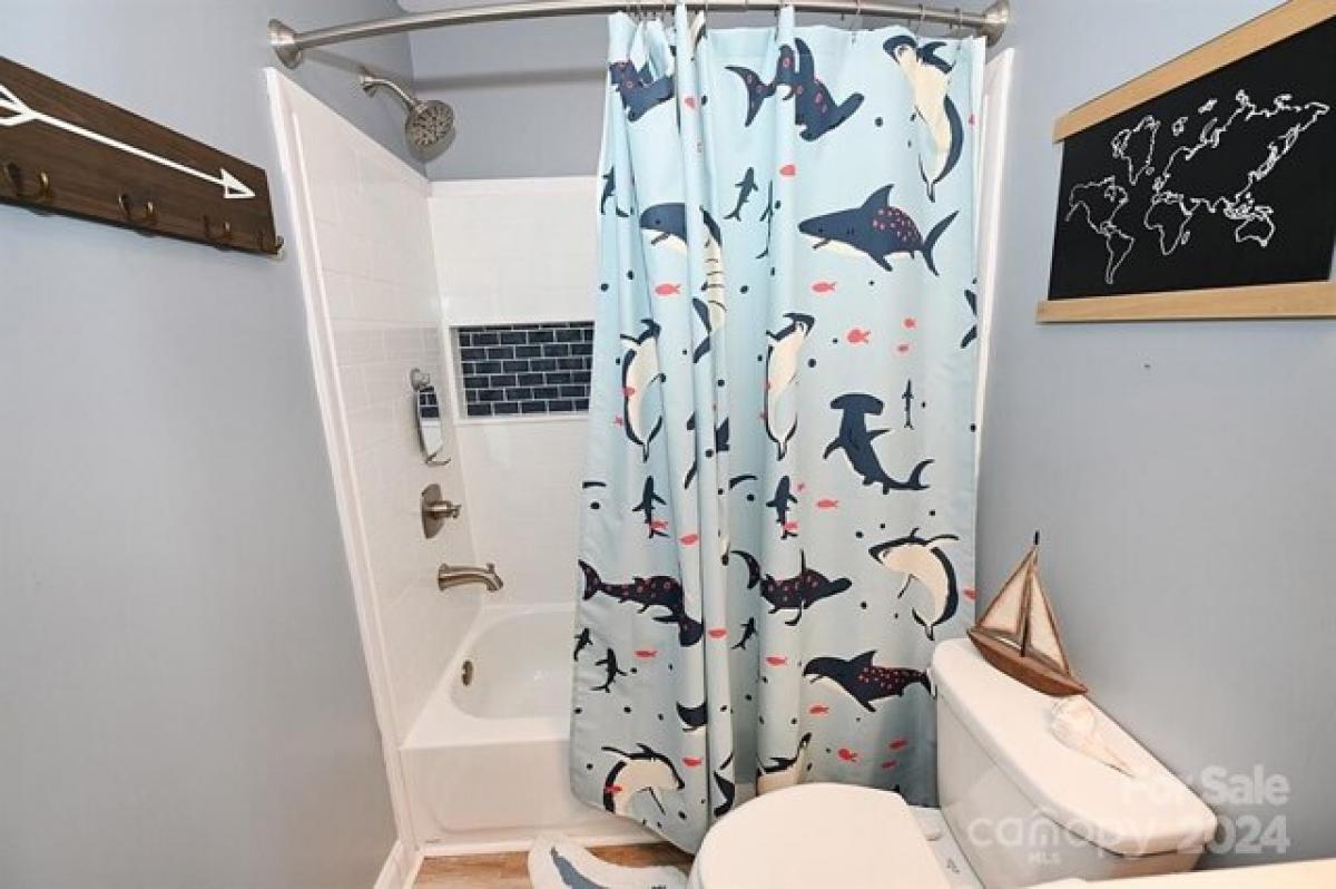 3 bedrooms House in Lenoir, USA No. 371903