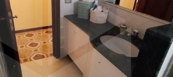4 rooms Apartment in Bari, Italy No. 23745 23