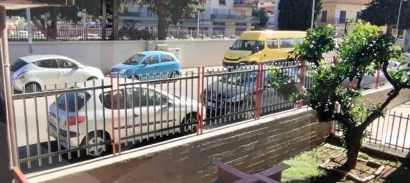 4 rooms Apartment in Bari, Italy No. 23745 7