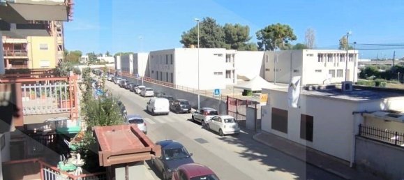 4 rooms Apartment in Bari, Italy No. 23745 15