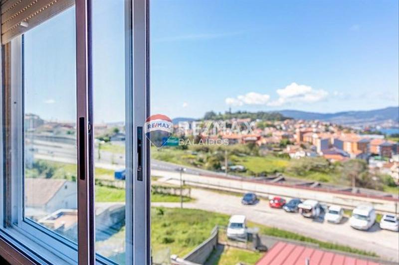 Apartamento de 3 dormitorios en Vigo, Spain No. 184133