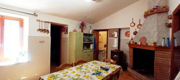 Studio in Cetona, Italy No. 1521 5