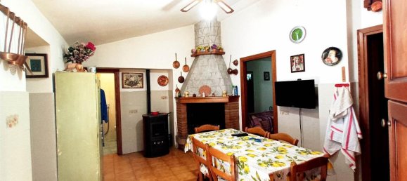 Studio in Cetona, Italy No. 1521 6