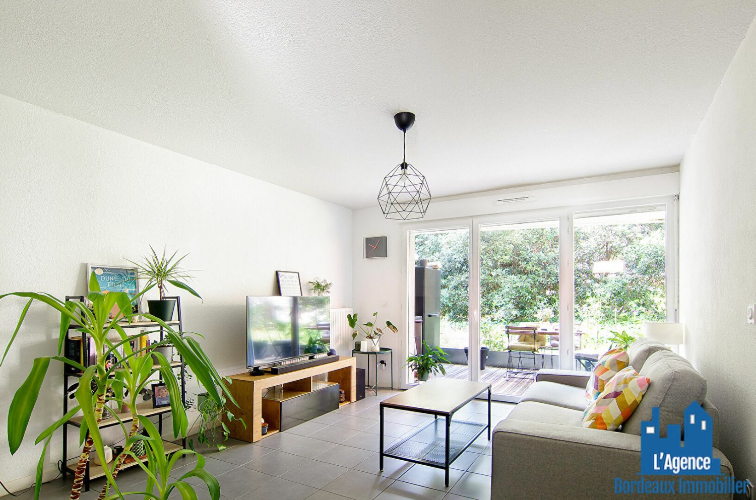 1 غرف نوم شقة في Cenon, France رقم 276665