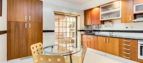 5 bedrooms House in Vialonga, Portugal No. 123887 7