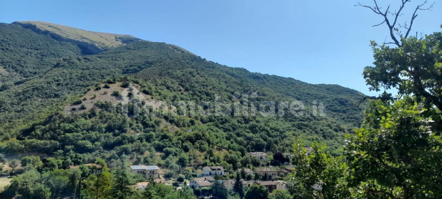 2 bedrooms House in Costacciaro, Italy No. 261846