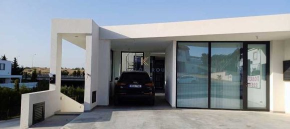 6 bedrooms House in Aradippou, Cyprus No. 10553 14